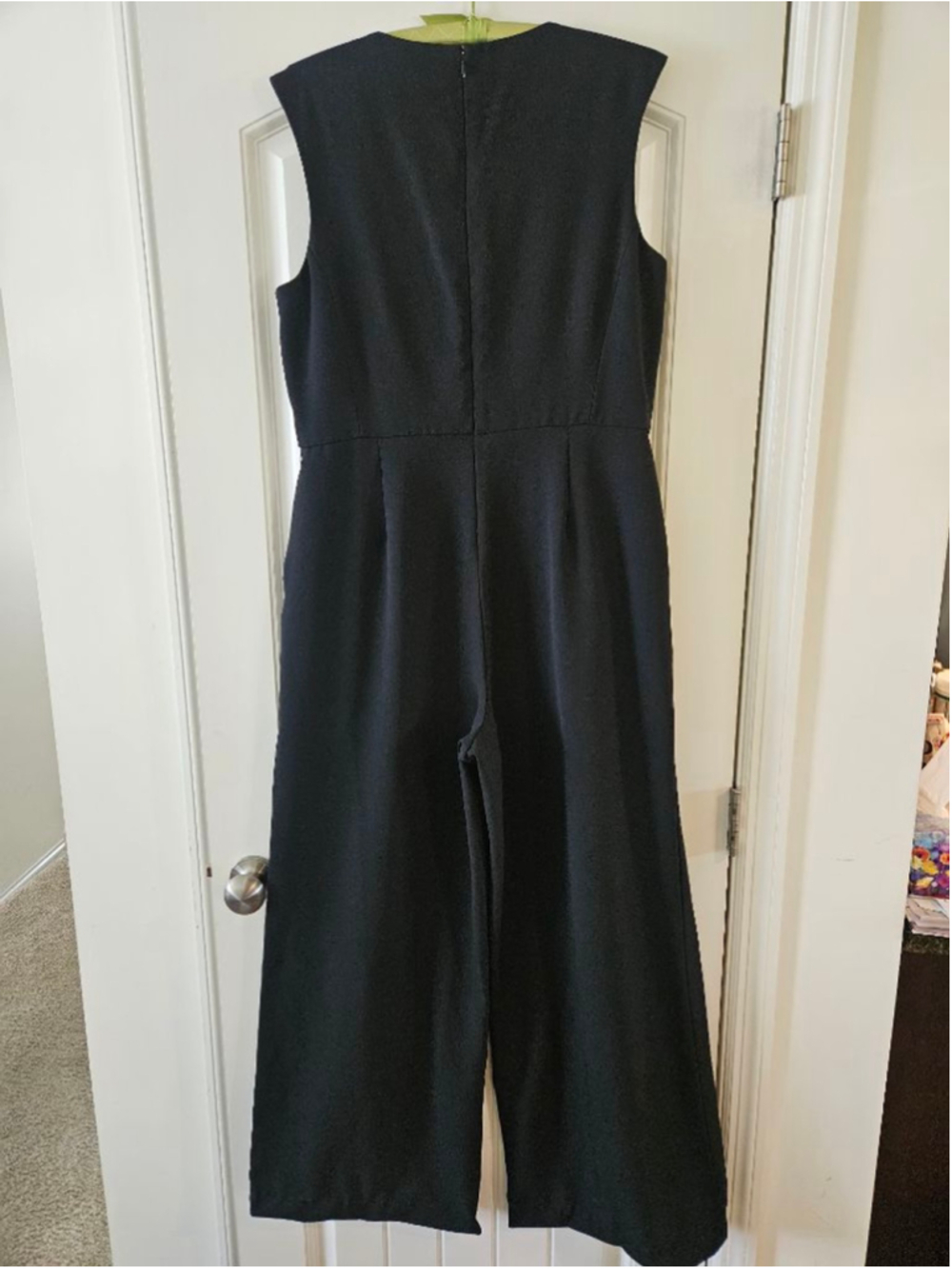 Women's TAHARI ARTHUR S. LEVINE Black Sleeveless Jumpsuit Size 14 - Picture 7 of 9